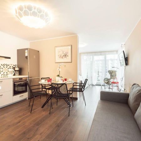 Апартаменты Vacationclub - Pionierow 6, Apartament 31 Мельно Экстерьер фото